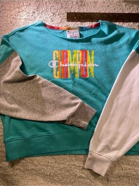 Champion Teal Colorblock Off-the-Shoulder Sweatshirt with Multicolor Logo